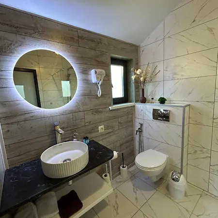 Privatunterkunft Zarichna House