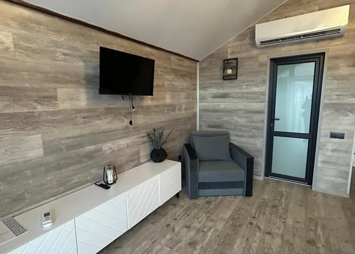 Zarichna House *